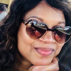 Meet your Posher, Bernita